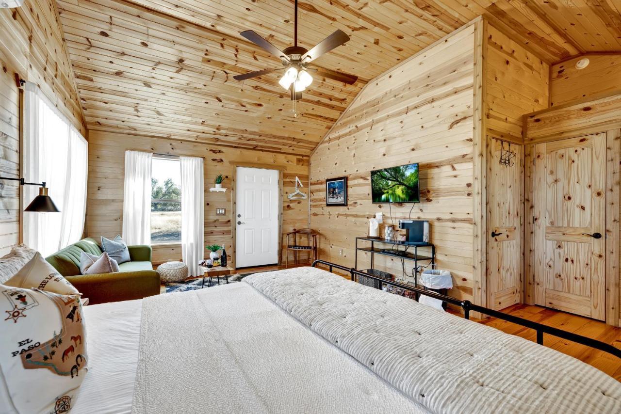 Rocky Ridge Cedar Cabin With Hot Tub & Amazing Views Crabapple Kültér fotó